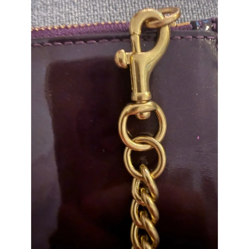 Coach Madison Purple Patent Leather Wristlet Gold Horse & Carriage Logo Chain - Picture 8 of 9